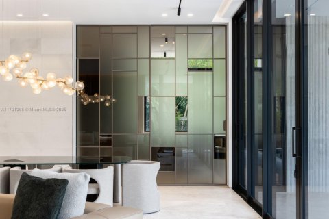 Villa ou maison à vendre à Miami Beach, Floride: 6 chambres, 526.01 m2 № 1748712 - photo 23