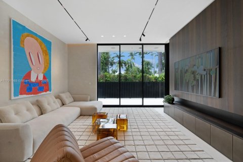 Villa ou maison à vendre à Miami Beach, Floride: 6 chambres, 526.01 m2 № 1748712 - photo 12