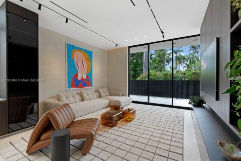 Villa ou maison à vendre à Miami Beach, Floride: 6 chambres, 526.01 m2 № 1748712 - photo 10