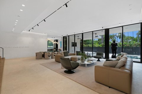Villa ou maison à vendre à Miami Beach, Floride: 6 chambres, 526.01 m2 № 1748712 - photo 4