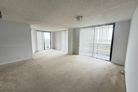 Copropriété à vendre à Aventura, Floride: 2 chambres, 118.08 m2 № 1979271 - photo 2