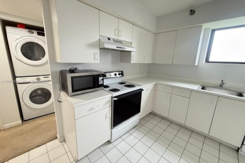 Copropriété à vendre à Aventura, Floride: 2 chambres, 118.08 m2 № 1979271 - photo 11