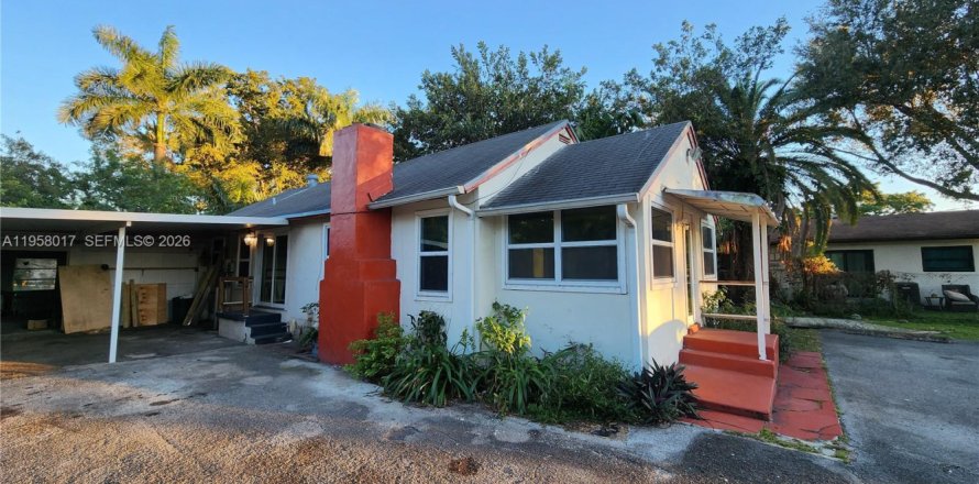 House in Dania Beach, Florida 3 bedrooms, 132.66 sq.m. № 2020647