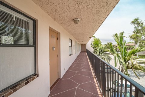Condominio en venta en Sunrise, Florida, 2 dormitorios, 75.25 m2 № 2192258 - foto 2