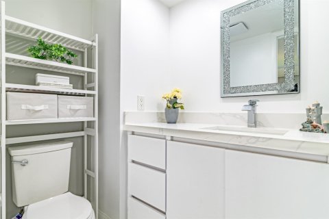 Condominio en venta en Sunrise, Florida, 2 dormitorios, 75.25 m2 № 2192258 - foto 17