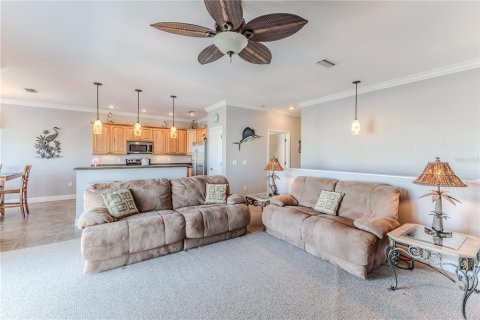 House in Hernando Beach, Florida 3 bedrooms, 141.95 sq.m. № 1687360 - photo 13