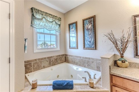 House in Hernando Beach, Florida 3 bedrooms, 141.95 sq.m. № 1687360 - photo 28
