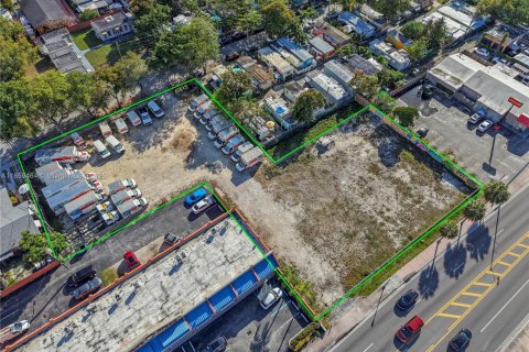 Commercial property in Coral Gables, Florida № 1887967 - photo 14