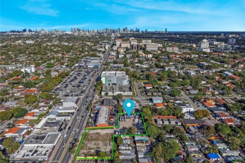 Commercial property in Coral Gables, Florida № 1887967 - photo 11