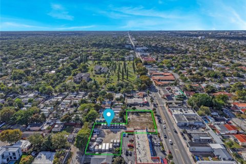 Commercial property in Coral Gables, Florida № 1887967 - photo 8
