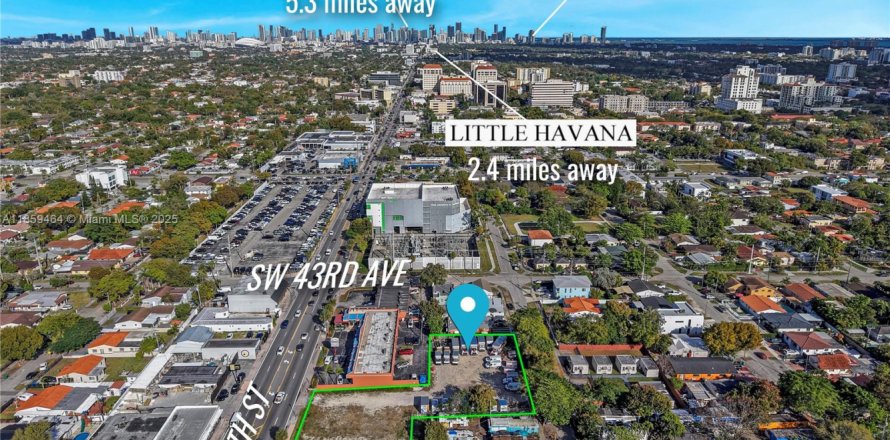 Commercial property in Coral Gables, Florida № 1887967
