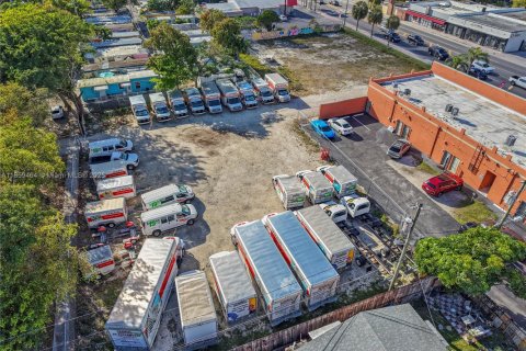Commercial property in Coral Gables, Florida № 1887967 - photo 20
