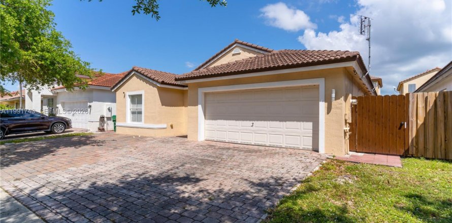 Villa ou maison à Homestead, Floride 4 chambres, 152.73 m2 № 2055579