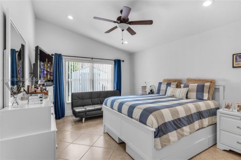 Villa ou maison à vendre à Homestead, Floride: 4 chambres, 152.73 m2 № 2055579 - photo 11