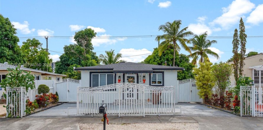 Villa ou maison à Hialeah, Floride 3 chambres, 144 m2 № 2059912