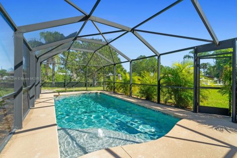 House in Fort Myers, Florida 3 bedrooms № 1867939 - photo 4