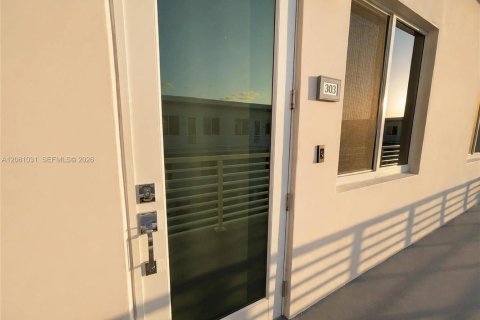 Copropriété à vendre à Doral, Floride: 3 chambres, 102.38 m2 № 2340375 - photo 16