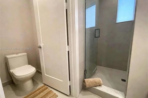 Copropriété à vendre à Doral, Floride: 3 chambres, 102.38 m2 № 2340375 - photo 10