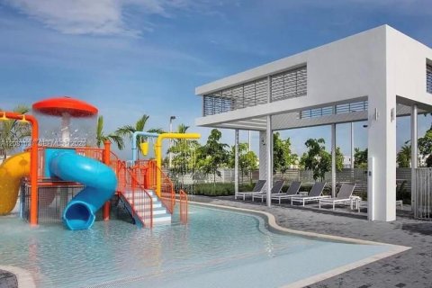 Copropriété à vendre à Doral, Floride: 3 chambres, 102.38 m2 № 2340375 - photo 19