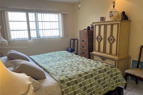 Condo in Hollywood, Florida, 2 bedrooms № 2054573 - photo 6