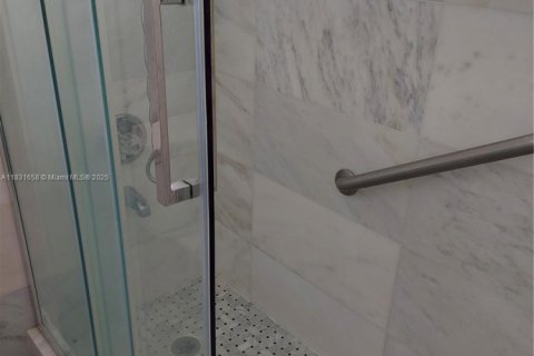 Купить кондоминиум в Хайалиа, Флорида 3 спальни, 117.99м2, № 2035051 - фото 7