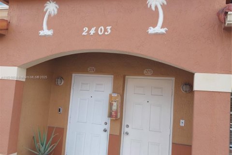 Кондоминиум с 3 спальнями в Хайалиа, Флорида № 2035051