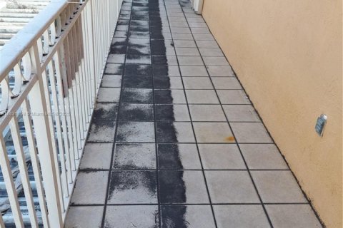 Купить кондоминиум в Хайалиа, Флорида 3 спальни, 117.99м2, № 2035051 - фото 14