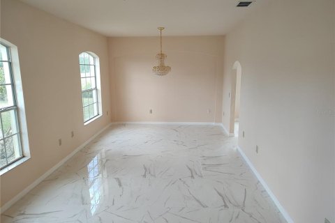 House in Orlando, Florida 5 bedrooms, 320.7 sq.m. № 1395637 - photo 27