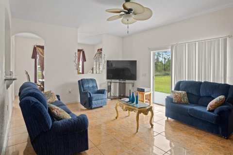 House in Orlando, Florida 5 bedrooms, 320.7 sq.m. № 1395637 - photo 15