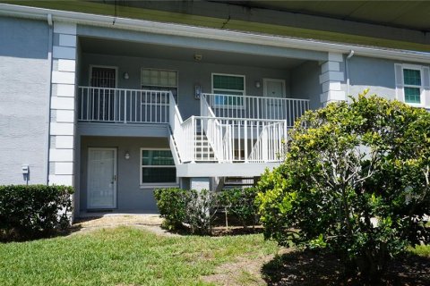 Condominio en Hudson, Florida, 2 dormitorios  № 2166538