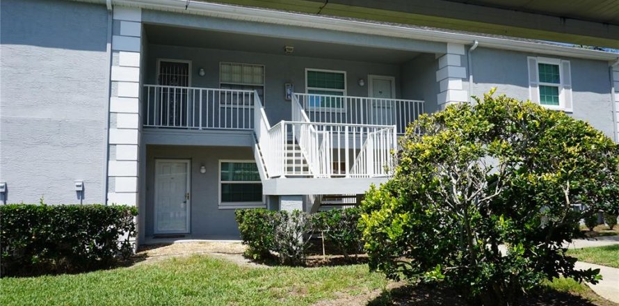 Condominio en Hudson, Florida, 2 dormitorios  № 2166538