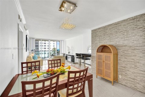 Снять в аренду кондоминиум в Холливуд, Флорида 1 спальня, 77.57м2, № 2031234 - фото 8