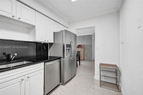 Снять в аренду кондоминиум в Холливуд, Флорида 1 спальня, 77.57м2, № 2031234 - фото 12