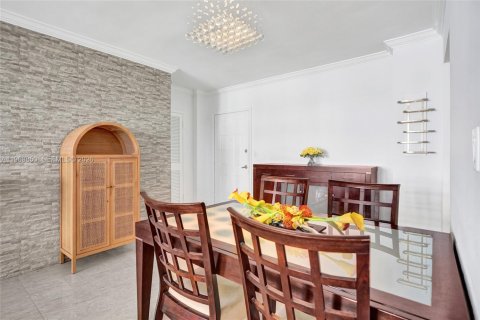 Снять в аренду кондоминиум в Холливуд, Флорида 1 спальня, 77.57м2, № 2031234 - фото 10