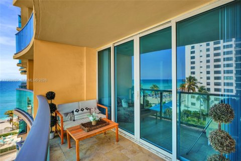 Снять в аренду кондоминиум в Холливуд, Флорида 1 спальня, 77.57м2, № 2031234 - фото 20