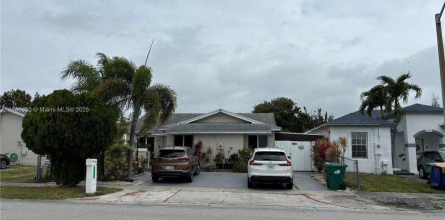 Casa en Miami, Florida 3 dormitorios, 151.15 m2 № 1977624