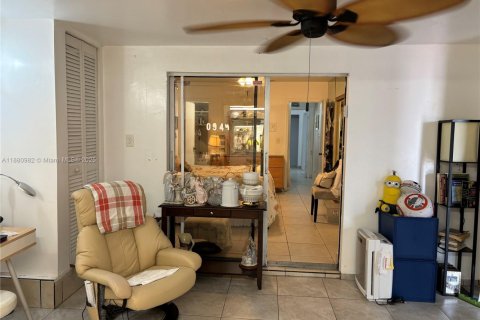 Casa en venta en Miami, Florida, 3 dormitorios, 151.15 m2 № 1977624 - foto 20