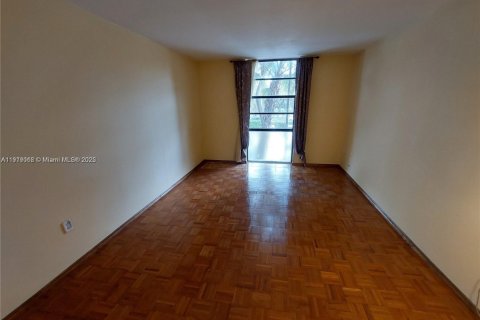 Copropriété à louer à North Miami Beach, Floride: 1 chambre, 66.89 m2 № 1973381 - photo 10