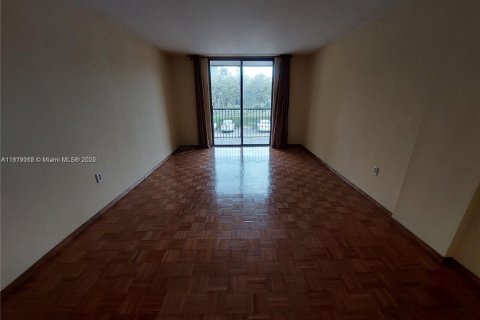 Copropriété à louer à North Miami Beach, Floride: 1 chambre, 66.89 m2 № 1973381 - photo 13