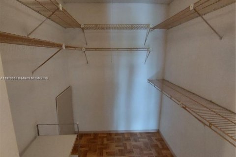 Copropriété à louer à North Miami Beach, Floride: 1 chambre, 66.89 m2 № 1973381 - photo 14