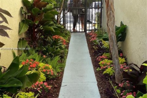 Copropriété à louer à North Miami Beach, Floride: 1 chambre, 66.89 m2 № 1973381 - photo 9