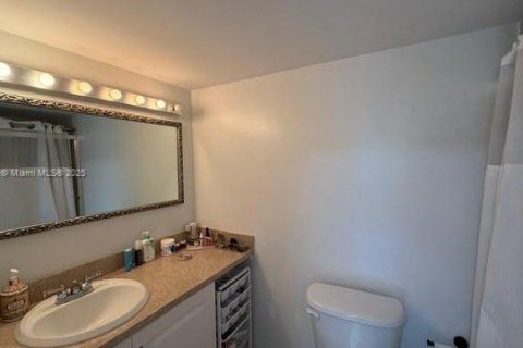 Снять в аренду кондоминиум в Майами, Флорида 2 спальни, 103.59м2, № 1922587 - фото 22