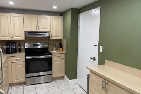 Снять в аренду кондоминиум в Майами, Флорида 2 спальни, 103.59м2, № 1922587 - фото 12