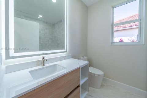 House in Davie, Florida 4 bedrooms, 259.01 sq.m. № 1997083 - photo 30