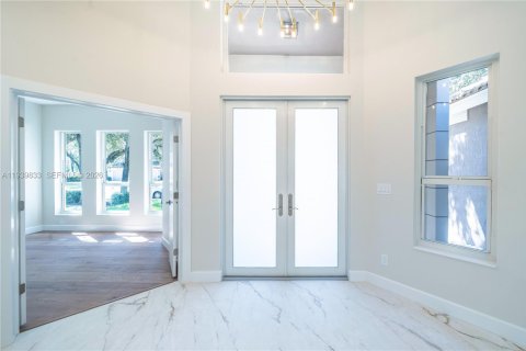 House in Davie, Florida 4 bedrooms, 259.01 sq.m. № 1997083 - photo 21