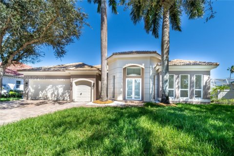 House in Davie, Florida 4 bedrooms, 259.01 sq.m. № 1997083 - photo 6