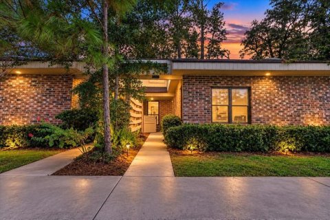 Casa en Gainesville, Florida 2 dormitorios, 97.64 m2 № 2364048