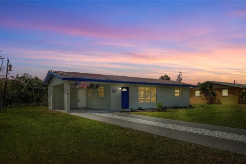 Casa en venta en Punta Gorda, Florida, 3 dormitorios, 80.27 m2 № 1619235 - foto 1