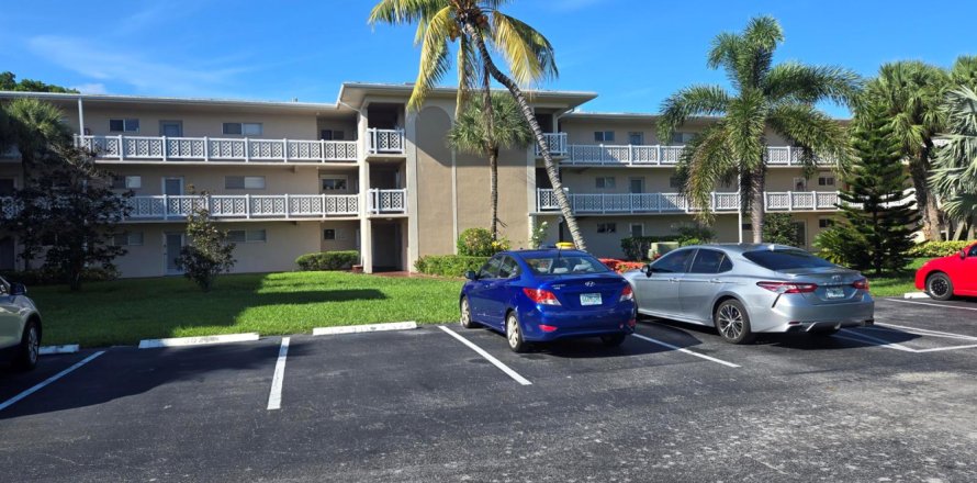 Condo in Lake Worth, Florida, 2 bedrooms  № 2400506