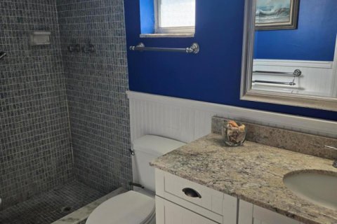 Condo in Lake Worth, Florida, 2 bedrooms  № 2400506 - photo 9